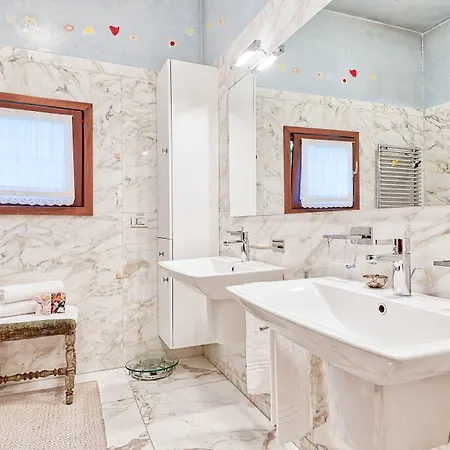 Bed & Breakfast La Casa Dell'architetto 2*
